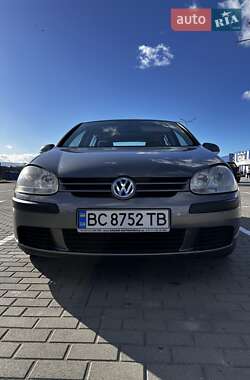 Хэтчбек Volkswagen Golf 2005 в Дрогобыче