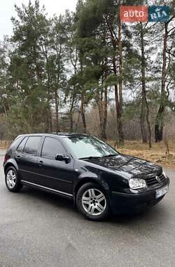 Хетчбек Volkswagen Golf 2001 в Києві