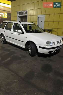 Универсал Volkswagen Golf 2001 в Полтаве