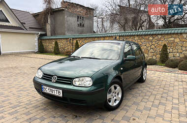 Хэтчбек Volkswagen Golf 2002 в Могилев-Подольске