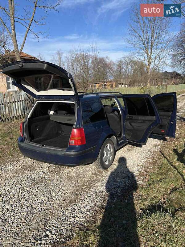 Универсал Volkswagen Golf 2001 в Ивано-Франковске