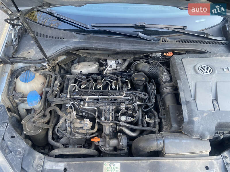 Універсал Volkswagen Golf 2011 в Радивиліві