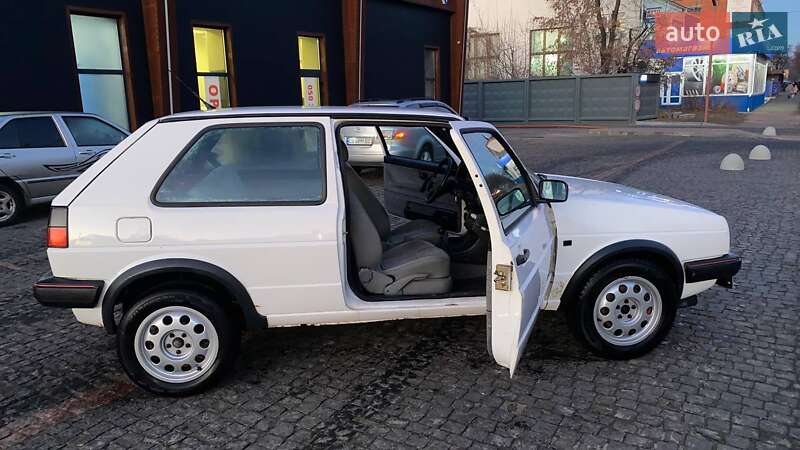 Хэтчбек Volkswagen Golf 1987 в Чернигове