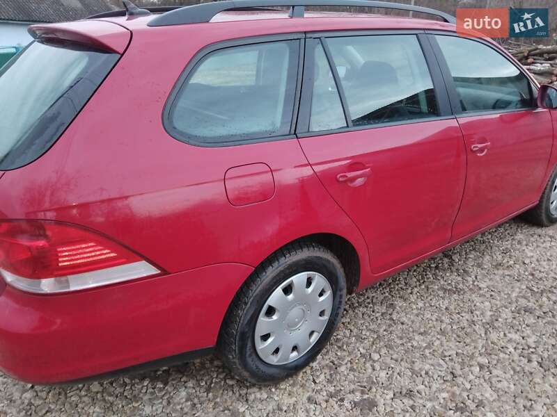 Универсал Volkswagen Golf 2007 в Новой Ушице