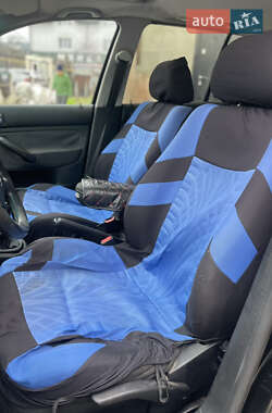 Хэтчбек Volkswagen Golf 1998 в 