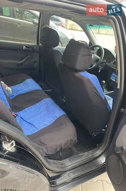 Хэтчбек Volkswagen Golf 1998 в 