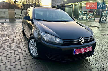 Універсал Volkswagen Golf 2010 в Луцьку