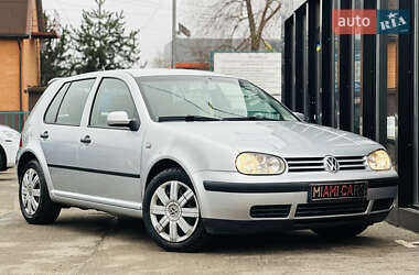 Хетчбек Volkswagen Golf 2001 в Харкові