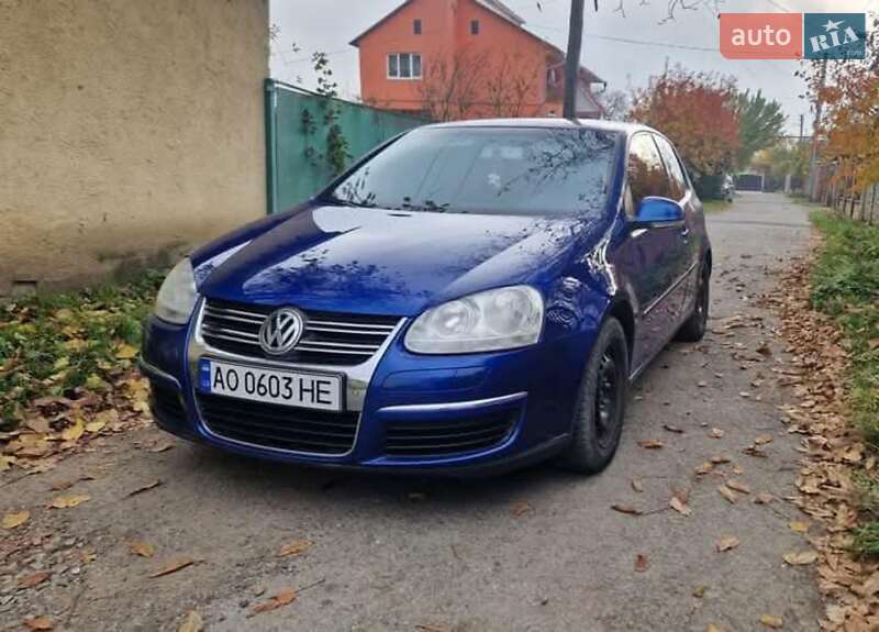 Volkswagen Golf 2004