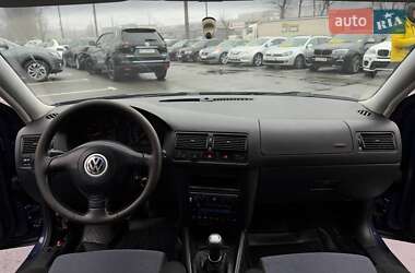 Універсал Volkswagen Golf 2000 в Дніпрі