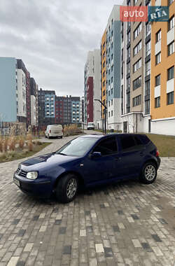 Хетчбек Volkswagen Golf 2002 в Рівному