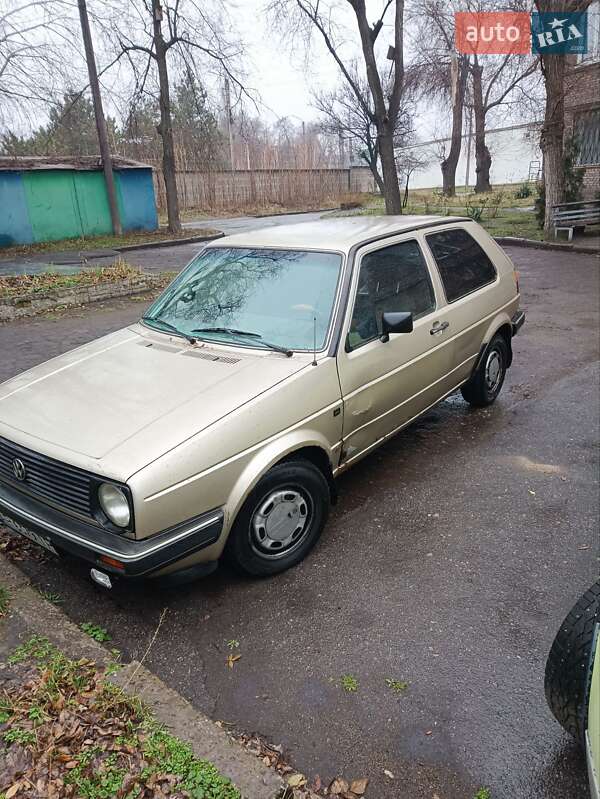 Хетчбек Volkswagen Golf 1983 в Запоріжжі