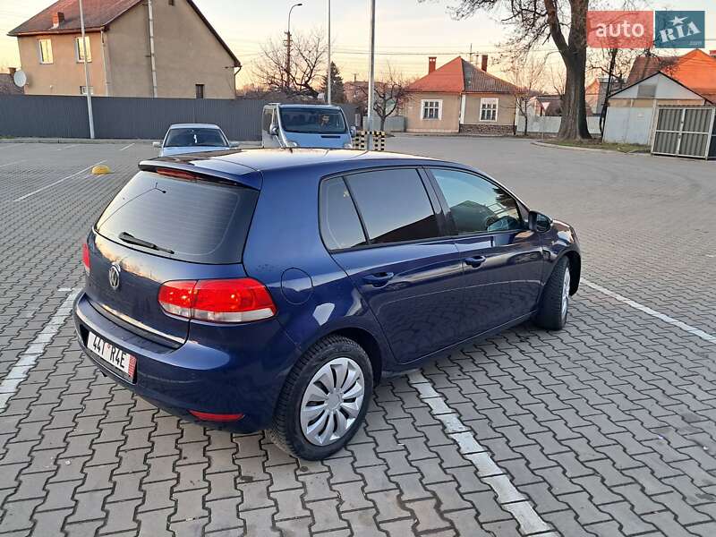 Хэтчбек Volkswagen Golf 2009 в Ужгороде