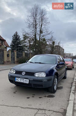 Хетчбек Volkswagen Golf 2002 в Луцьку