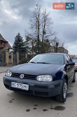 Хетчбек Volkswagen Golf 2002 в Луцьку