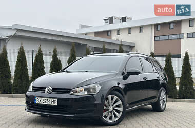 Універсал Volkswagen Golf 2014 в Чернівцях