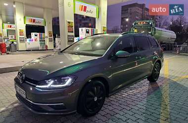 Універсал Volkswagen Golf 2018 в Львові