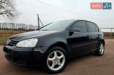 Хетчбек Volkswagen Golf 2004 в Шостці