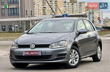 Хетчбек Volkswagen Golf 2015 в Києві