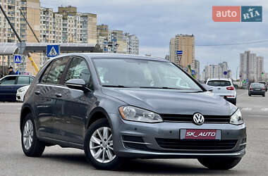 Хетчбек Volkswagen Golf 2015 в Києві