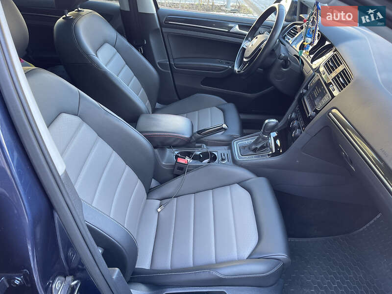 Универсал Volkswagen Golf 2015 в Харькове