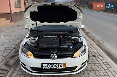 Универсал Volkswagen Golf 2013 в Сваляве