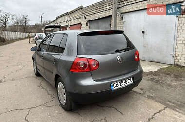 Хетчбек Volkswagen Golf 2005 в Чернігові