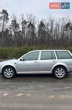 Универсал Volkswagen Golf 2004 в Дубно