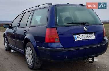 Універсал Volkswagen Golf 2000 в Демидівці