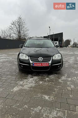 Універсал Volkswagen Golf 2009 в Тернополі