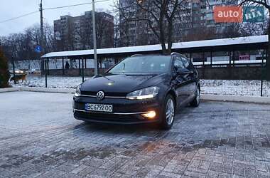 Универсал Volkswagen Golf 2020 в Киеве