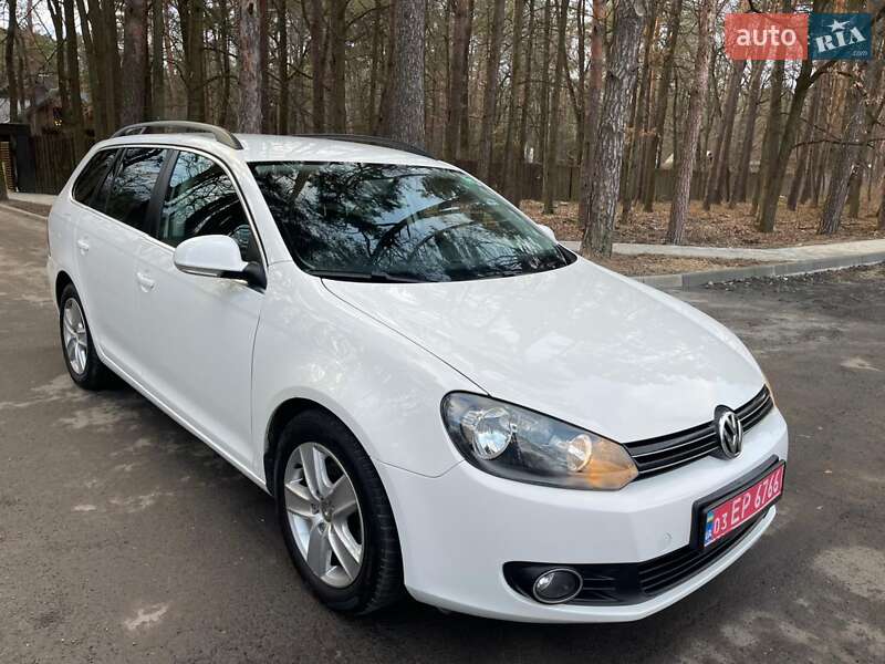 Універсал Volkswagen Golf 2009 в Луцьку