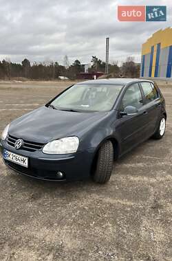 Хетчбек Volkswagen Golf 2006 в Сарнах