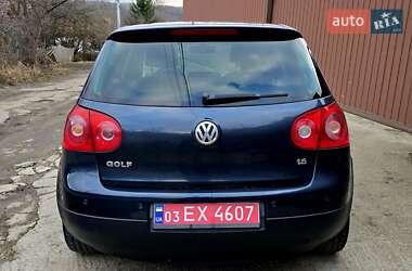 Хэтчбек Volkswagen Golf 2005 в Полтаве