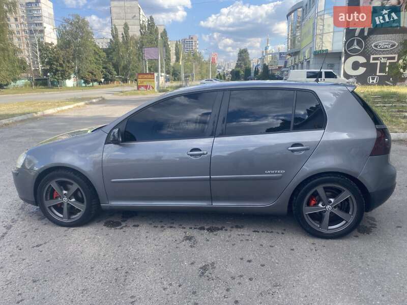 Хэтчбек Volkswagen Golf 2008 в Харькове