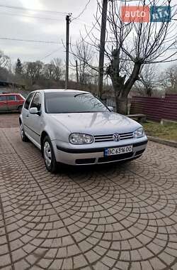 Хетчбек Volkswagen Golf 2003 в Червонограді