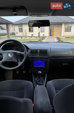 Хетчбек Volkswagen Golf 1998 в Любомлі