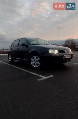 Хэтчбек Volkswagen Golf 1999 в Ровно