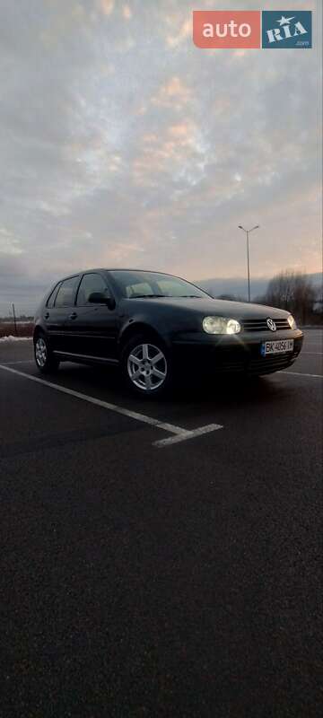 Хэтчбек Volkswagen Golf 1999 в Ровно