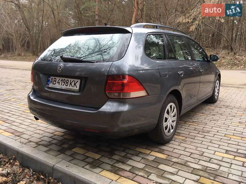 Універсал Volkswagen Golf 2010 в Бершаді