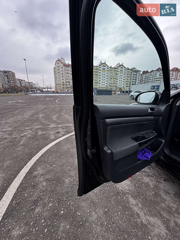 Универсал Volkswagen Golf 2010 в Ивано-Франковске