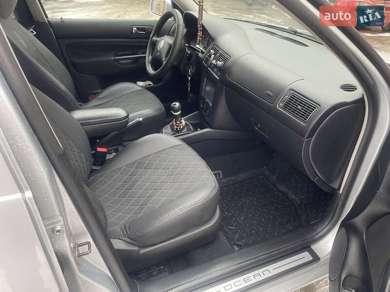 Універсал Volkswagen Golf 2005 в Львові