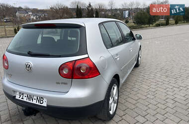 Хэтчбек Volkswagen Golf 2004 в Львове