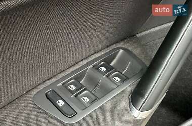 Хетчбек Volkswagen Golf 2019 в 