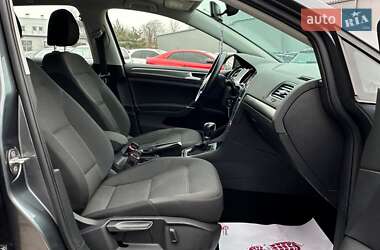Хетчбек Volkswagen Golf 2019 в 
