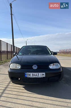 Хетчбек Volkswagen Golf 2001 в Рівному