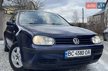 Хетчбек Volkswagen Golf 2001 в Тернополі