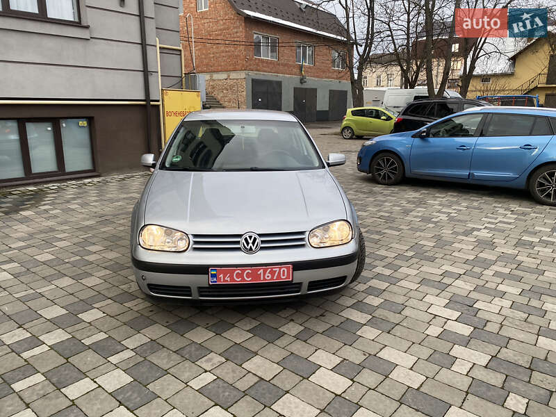 Хэтчбек Volkswagen Golf 2003 в Коломые