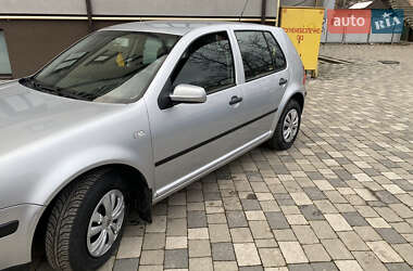 Хэтчбек Volkswagen Golf 2003 в Коломые