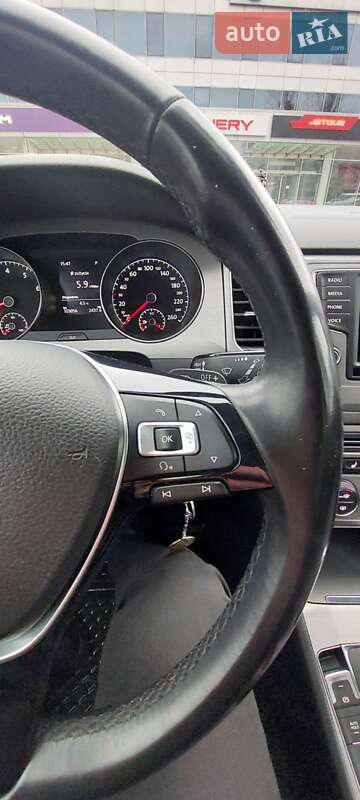 Универсал Volkswagen Golf 2015 в Львове